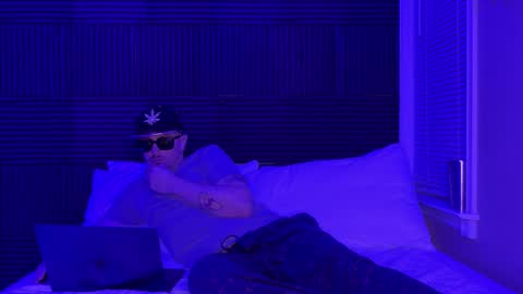 Snapshot of sirdaddymcqween chatting on December 23, 2025, 4:43 am Sir Daddy McQween online show from December 23, 2025, 4:43 am