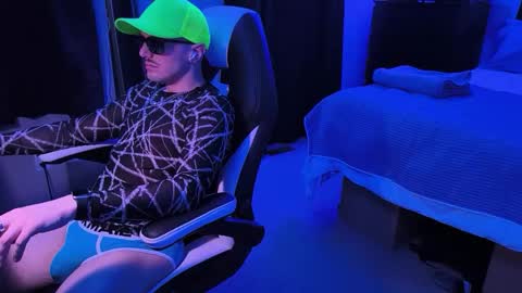 Snapshot of sirdaddymcqween chatting on February 9, 2026, 8:29 am Sir Daddy McQween online show from February 9, 2026, 8:29 am