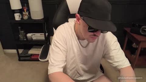 Snapshot of sirdaddymcqween chatting on March 3, 2026, 5:13 am Sir Daddy McQween online show from March 3, 2026, 5:13 am