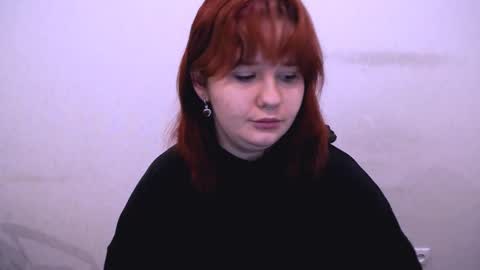 Mina online show from October 22, 2025, 6:57 am