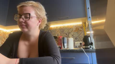 sirena2025 online show from September 9, 2025, 3:44 pm