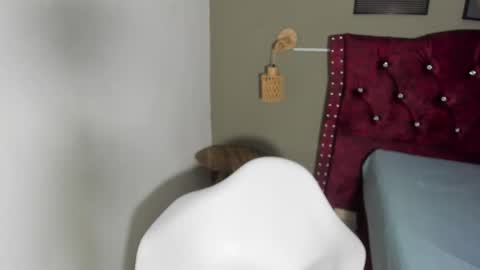 Sirenmoonn online show from February 14, 2026, 3:25 am