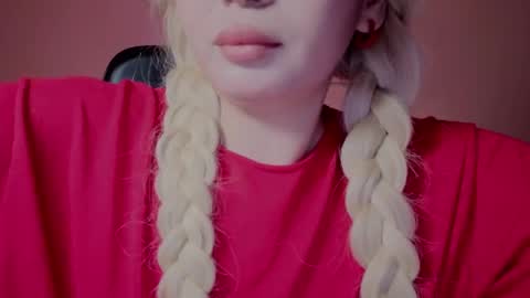 Snapshot of sirenveya chatting on June 5, 2026, 2:40 am sirenveya online show from June 5, 2026, 2:40 am