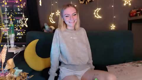 Snapshot of sirshamor chatting on November 15, 2025, 5:42 pm SirshaMor online show from November 15, 2025, 5:42 pm