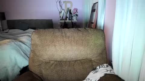 carra combs online show from October 11, 2025, 6:45 am