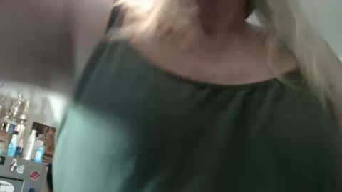 sissyericka2 online show from January 14, 2026, 2:06 am