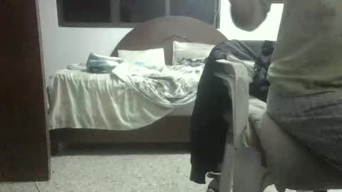 Snapshot of skanky_little_dolls chatting on November 17, 2025, 11:21 pm skanky_little_dolls online show from November 17, 2025, 11:21 pm