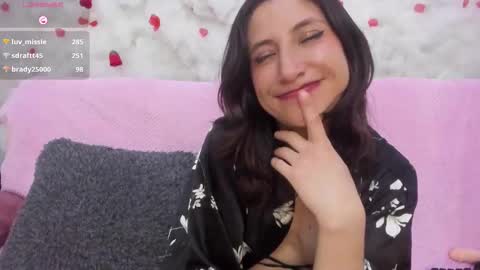 Skarlet  online show from February 22, 2026, 5:44 pm