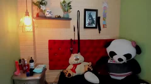 Snapshot of skarlettkray chatting on December 31, 2024, 9:28 pm Skarlet online show from December 31, 2024, 9:28 pm