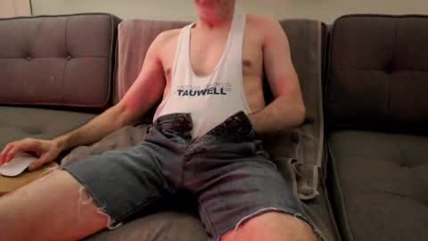 Snapshot of skibumz chatting on December 13, 2024, 6:10 am Skibumz online show from December 13, 2024, 6:10 am