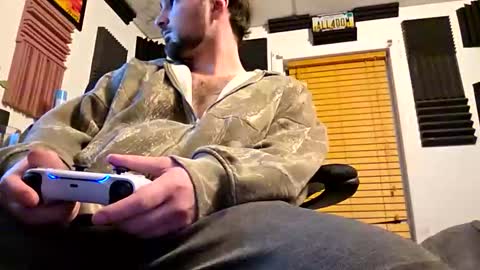 skimaskcouple89108 online show from February 19, 2026, 4:08 am