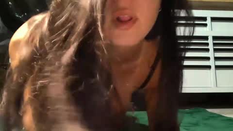 BELLA online show from September 17, 2025, 9:44 am