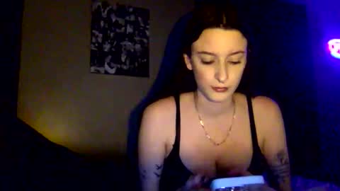 Snapshot of skinnyangel21 chatting on November 26, 2025, 4:13 am skinnyangel21 online show from November 26, 2025, 4:13 am