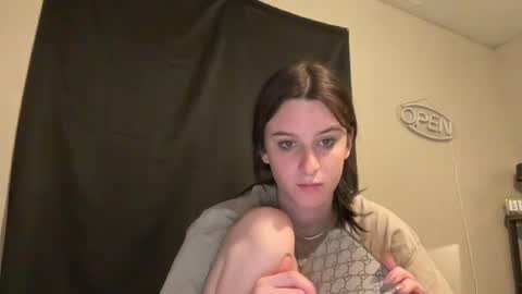 Snapshot of skinnyangel21 chatting on November 30, 2025, 6:17 am skinnyangel21 online show from November 30, 2025, 6:17 am