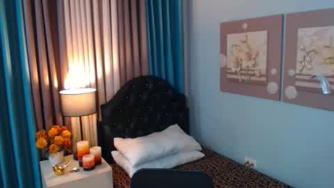 NICOLE online show from February 3, 2026, 12:53 am