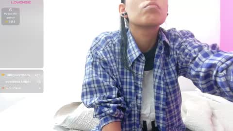 Snapshot of skinnyneighbour_ chatting on February 24, 2026, 2:42 am Karla online show from February 24, 2026, 2:42 am