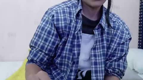 Snapshot of skinnyneighbour_ chatting on February 28, 2026, 2:56 am Karla online show from February 28, 2026, 2:56 am