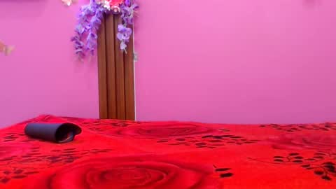 sofia online show from September 28, 2025, 1:16 pm