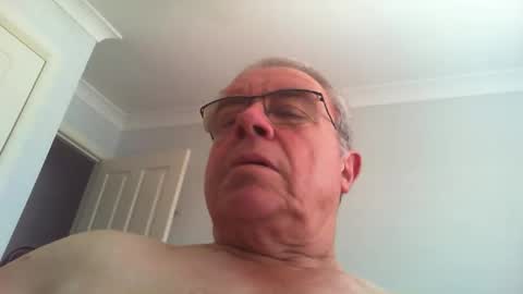 Snapshot of skipper1970 chatting on December 18, 2025, 4:07 am Skipper1970 online show from December 18, 2025, 4:07 am