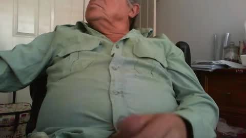 Snapshot of skipper1970 chatting on July 9, 2026, 5:44 am Skipper1970 online show from July 9, 2026, 5:44 am