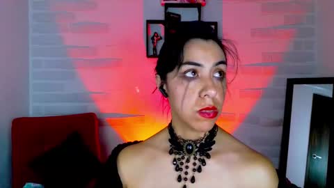 Snapshot of sky_girl1 chatting on December 13, 2024, 4:43 am Mile online show from December 13, 2024, 4:43 am