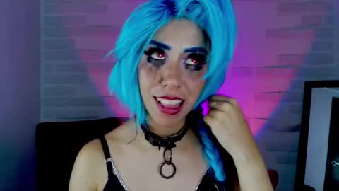 Snapshot of sky_girl1 chatting on December 15, 2024, 9:35 am Mile online show from December 15, 2024, 9:35 am