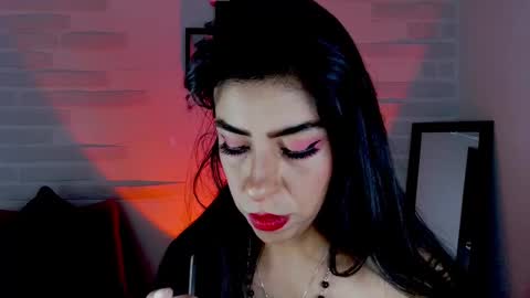 Snapshot of sky_girl1 chatting on December 23, 2024, 8:33 am Mile online show from December 23, 2024, 8:33 am