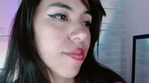 Snapshot of sky_girl1 chatting on January 29, 2025, 2:10 pm Mile online show from January 29, 2025, 2:10 pm