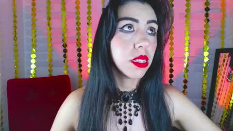 Snapshot of sky_girl1 chatting on March 4, 2025, 10:49 pm Mile online show from March 4, 2025, 10:49 pm