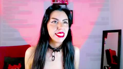 Snapshot of sky_girl1 chatting on September 24, 2025, 11:52 pm Mile online show from September 24, 2025, 11:52 pm