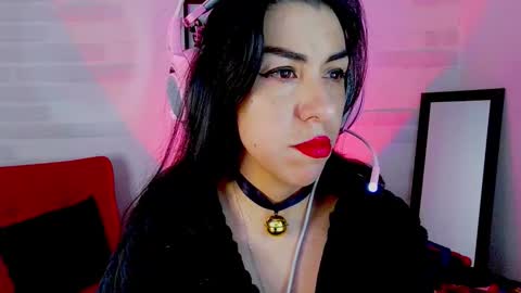 Snapshot of sky_girl1 chatting on October 21, 2025, 2:45 am Mile online show from October 21, 2025, 2:45 am