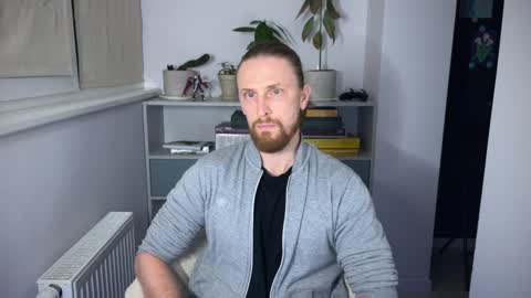 Snapshot of sky_guy25 chatting on October 20, 2025, 8:20 pm sky_guy25 online show from October 20, 2025, 8:20 pm