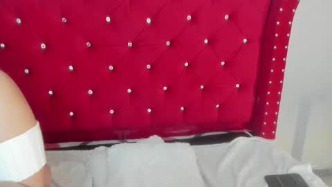 sky_ls online show from September 12, 2025, 4:12 am