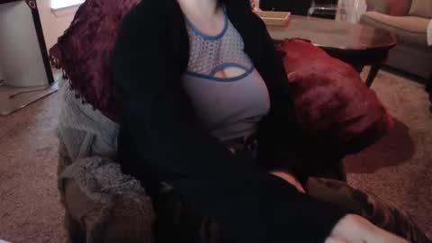 SKYLE   online show from September 8, 2025, 10:42 pm