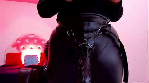 Snapshot of skydarkblue chatting on September 10, 2025, 2:11 am skydarkblue online show from September 10, 2025, 2:11 am