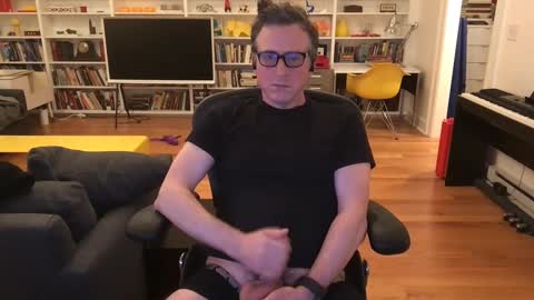 Snapshot of skyline3371 chatting on February 19, 2025, 5:38 am Skyline3371 online show from February 19, 2025, 5:38 am