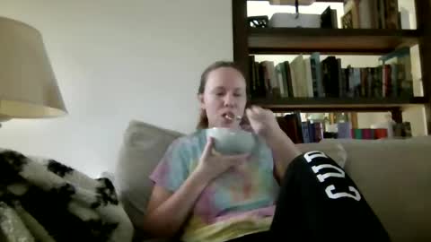 Sky Winters online show from November 9, 2025, 4:38 pm