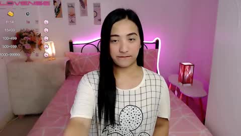 Queen Cyrine online show from December 20, 2024, 1:00 pm