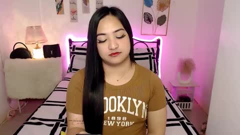 Queen Cyrine online show from March 23, 2026, 12:53 pm