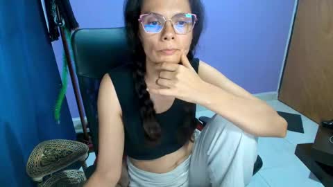 Snapshot of slavefuck chatting on November 28, 2025, 12:35 am SlaveFuck online show from November 28, 2025, 12:35 am