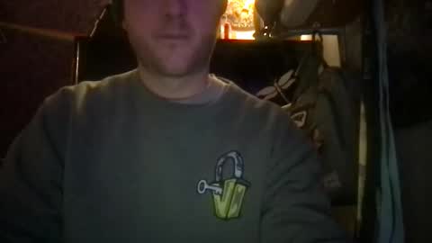 Snapshot of sleepymaneb chatting on February 23, 2026, 1:25 am sleepymaneb online show from February 23, 2026, 1:25 am