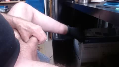 sliderguy699 online show from February 14, 2026, 7:10 pm