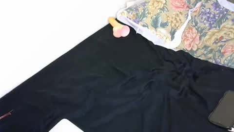 slim_me online show from April 10, 2026, 7:29 pm