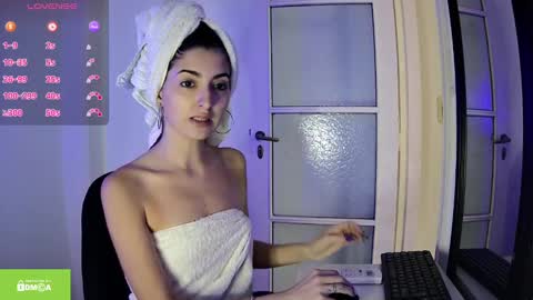 Snapshot of slimbaby69 chatting on February 20, 2025, 8:14 pm Ivi online show from February 20, 2025, 8:14 pm