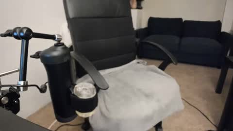 Slimguerrilla online show from January 3, 2025, 6:14 pm