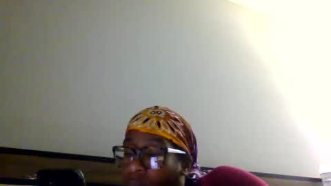 Snapshot of slimmmgooodiexoxo chatting on December 29, 2024, 7:00 pm slimmmgooodiexoxo online show from December 29, 2024, 7:00 pm