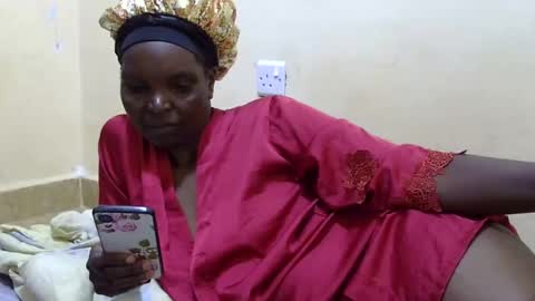 slimmygal online show from February 3, 2025, 10:47 am