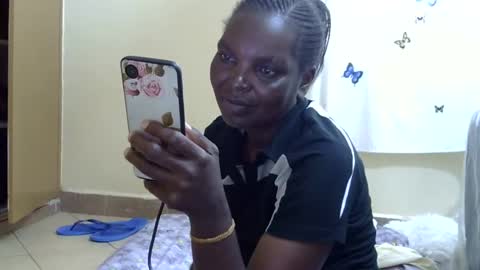 slimmygal online show from February 18, 2025, 4:58 am