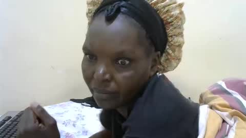 slimmygal online show from September 29, 2025, 3:44 am