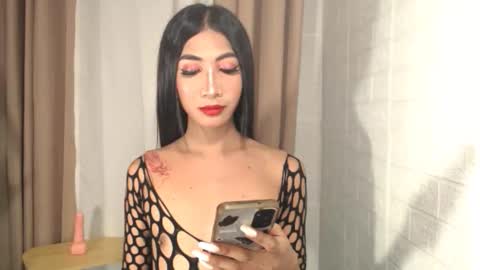 slimprettyjoira online show from May 25, 2026, 11:49 am